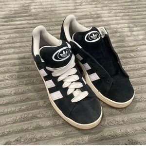 Adidas OOs size 10 women’s or men’s